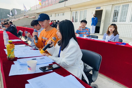 2021年10月—双语志愿者团队参与2021年校运动会秩序册翻译和双语播报