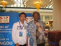 2008年11月—我系世界拳击大赛志愿者和唐.金